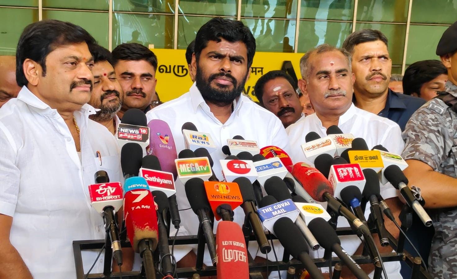 பெரியார் குறித்து சீமான் பேசியதற்கு அண்ணாமலை ஆதரவு- தன்னிடம் ஆதாரங்கள் உள்ளதாக கோவையில் பேட்டி...