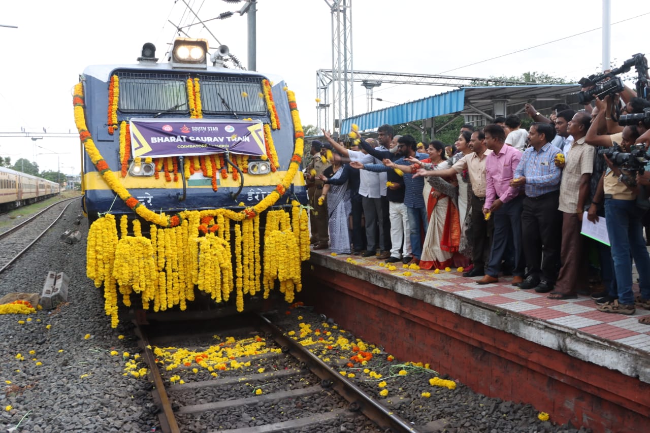 கோவை- சீரடிக்கு முதல் நேரடி தனியார் ரயில் சேவை துவங்கியது