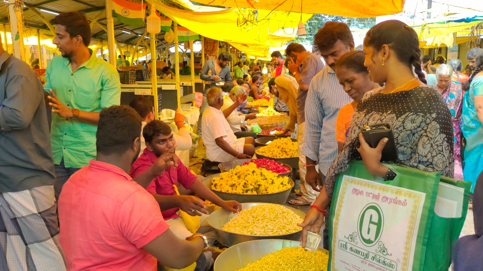 ஓணம் பண்டிகை : கோவையில் பூக்கள் விலை கிடு கிடு உயர்வு