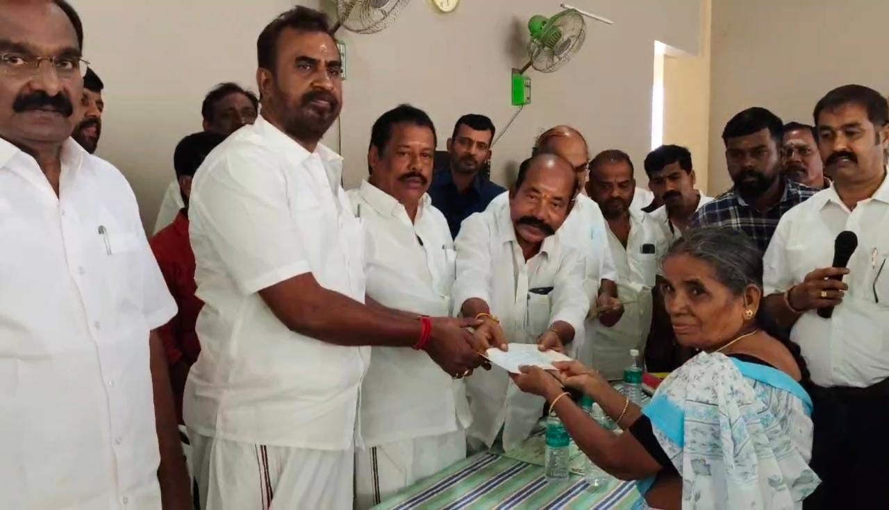 "உயிரோடு இருக்கும் வரை அரசன் தான்..!" : பாகுபலி போல் உதவிய எஸ்.பி.வேலுமணி