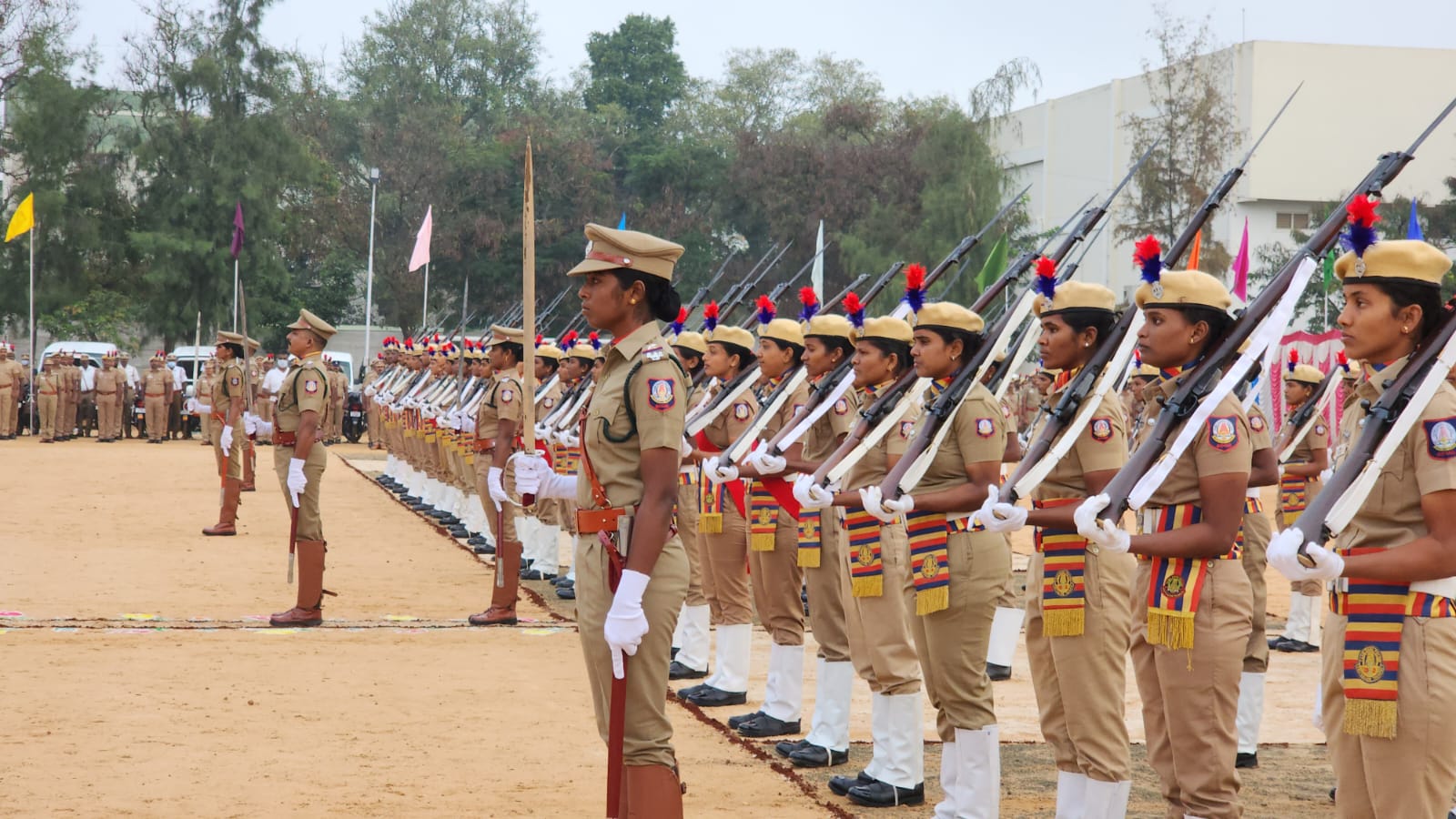 கோவையில் காவலர்களுக்கான படைதிரட்டு கவாத்து பயிற்சி