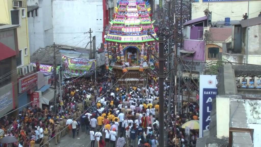 கோனியம்மன் கோவில் தேரோட்டம்.. பிரத்யேக புகைப்படங்கள் தொகுப்பு