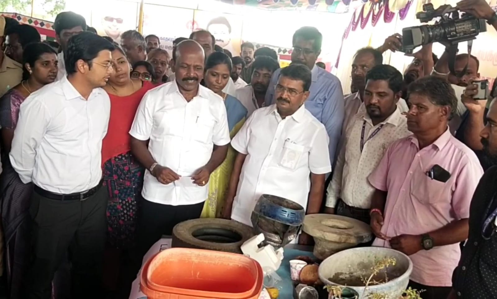 வடகிழக்கு பருவமழை முடியும் வரை டெங்கு மற்றும் மழைக்கால நோய்களுக்கான சிறப்பு காய்ச்சல் மருத்துவ முகாம் நடத்தப்படும் -சுகாதாரத்துறை அமைச்சர் மா.சுப்பிரமணியன் பேட்டி..