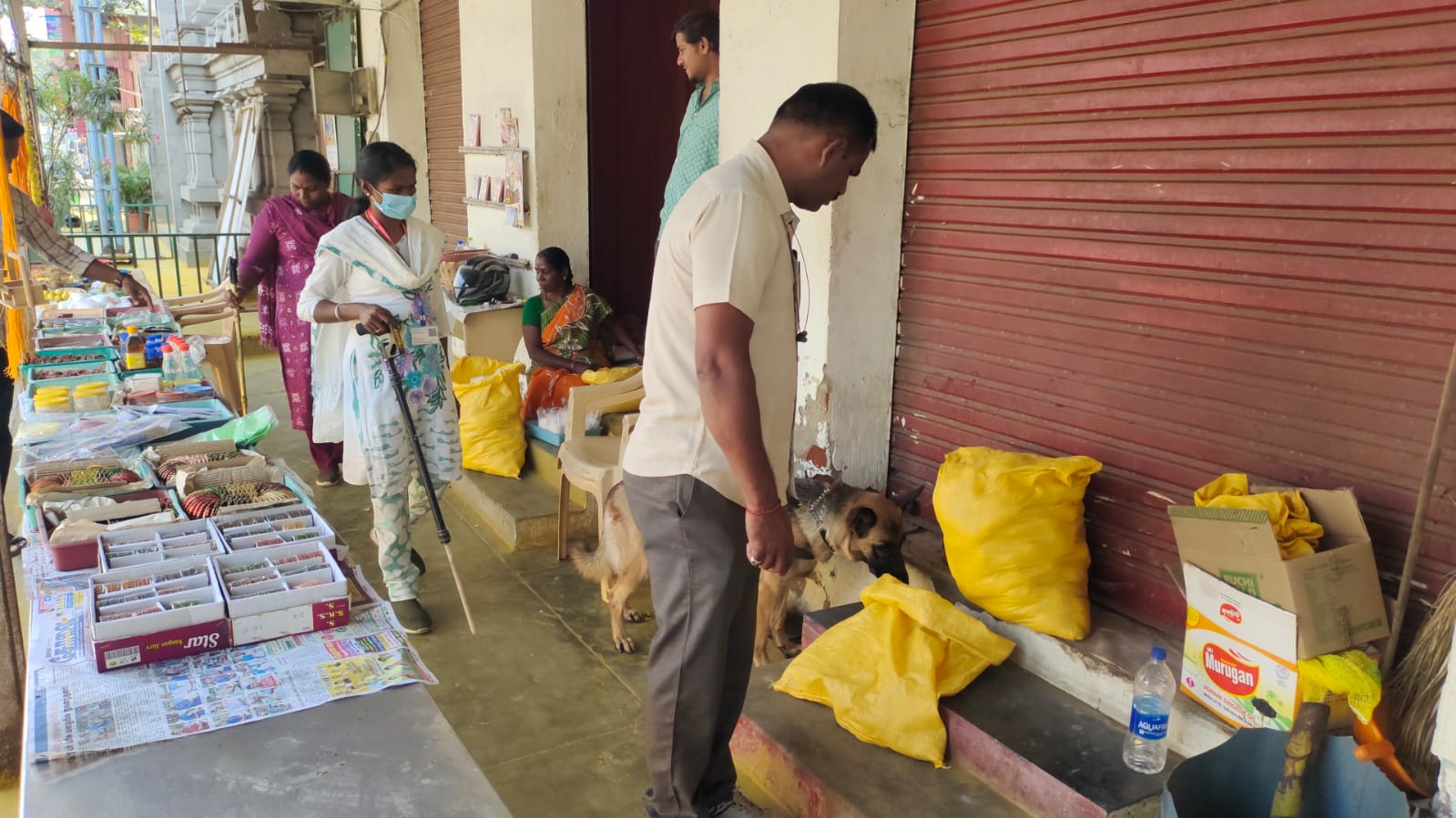 கோவையில் வெடிகுண்டு நிபுணர்கள் தீவிர சோதனை!