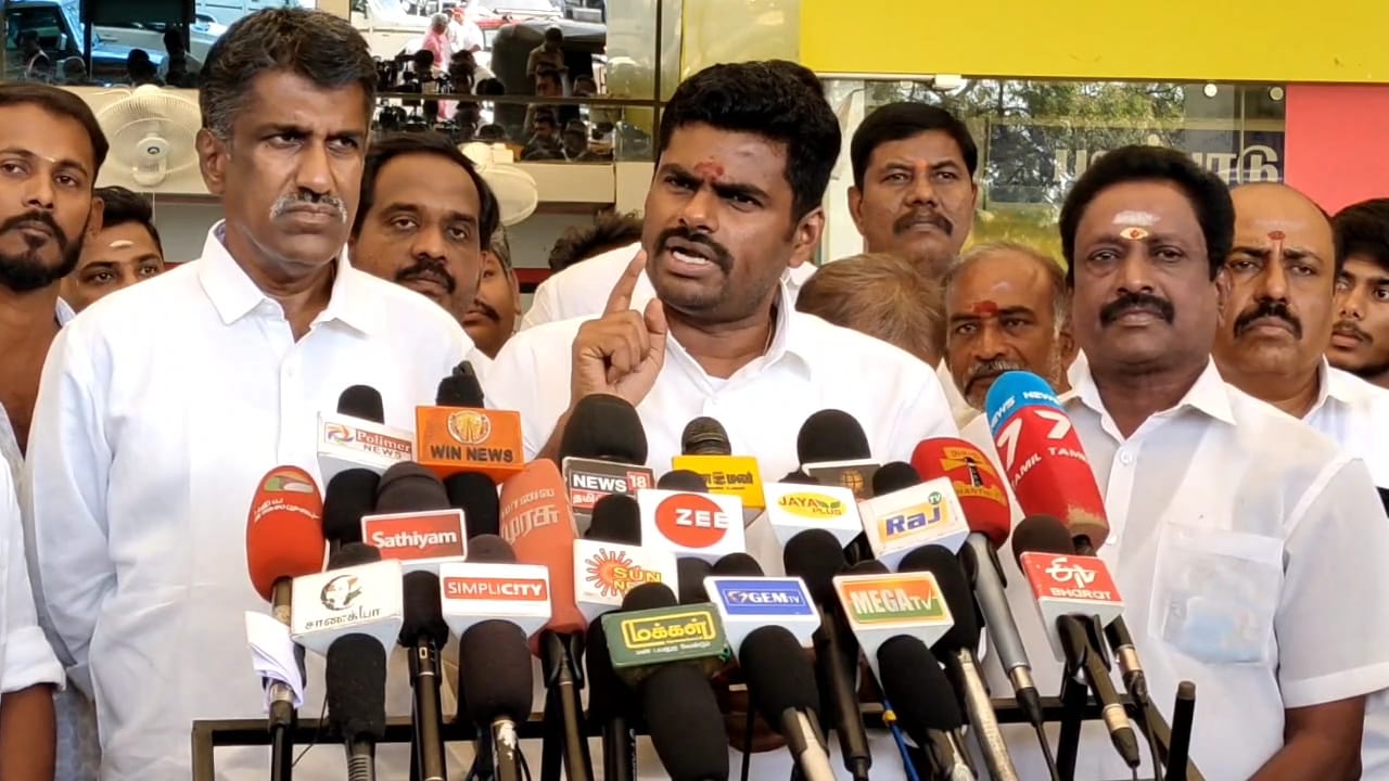 அங்கீகரிக்கப்பட்ட கட்சி என்றால் என்னவென்று சீமானுக்கு தெரியுமா? கோவையில் அண்ணாமலை பேட்டி!