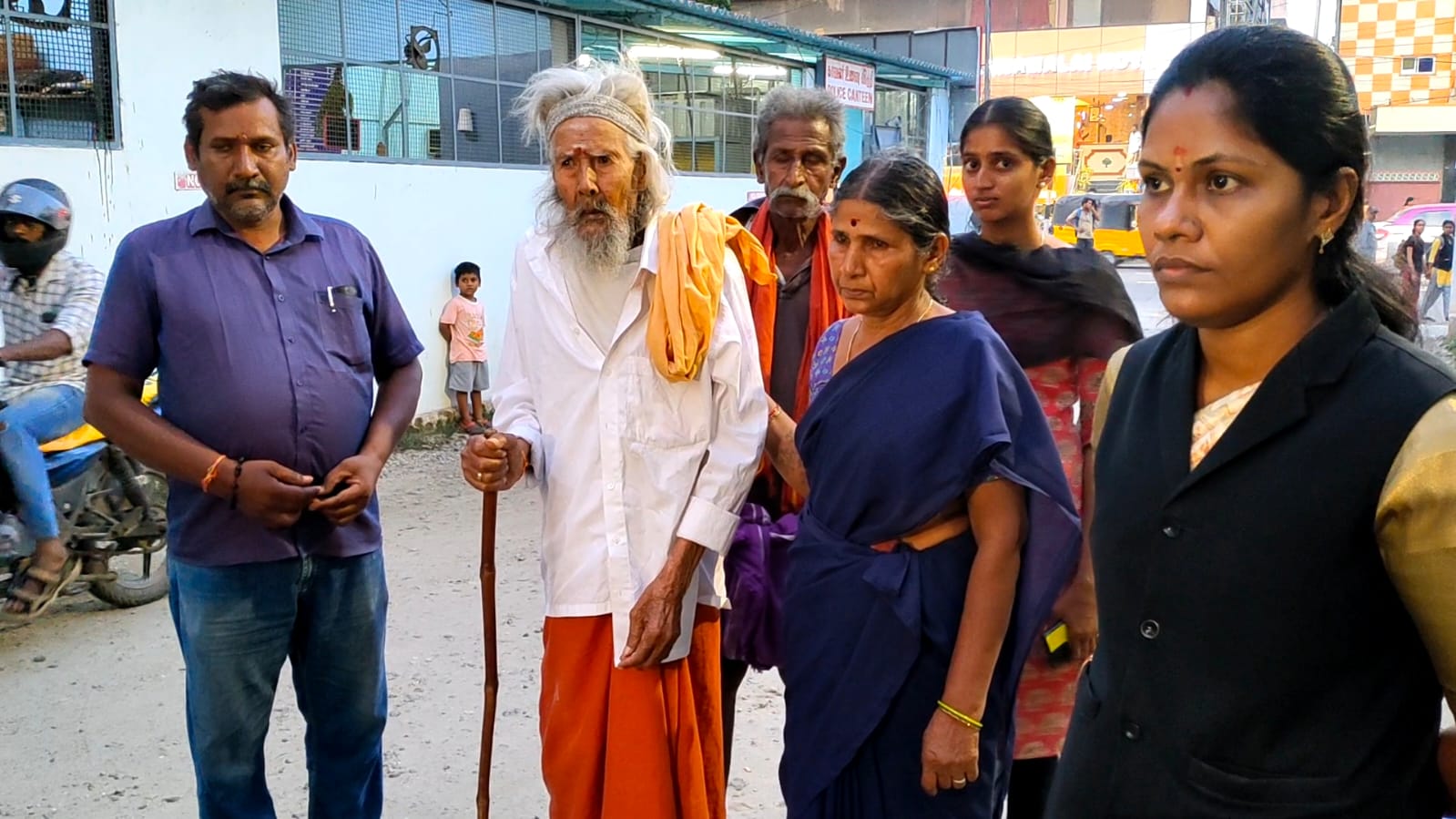 கோவையில் 30 லட்சம் ரூபாய் கடனுக்காக 4 கோடி ரூபாய் மதிப்பிலான நிலத்தை அடகு வைத்த முதியவர்- மோசடி செய்து அபகரித்த நபர்...