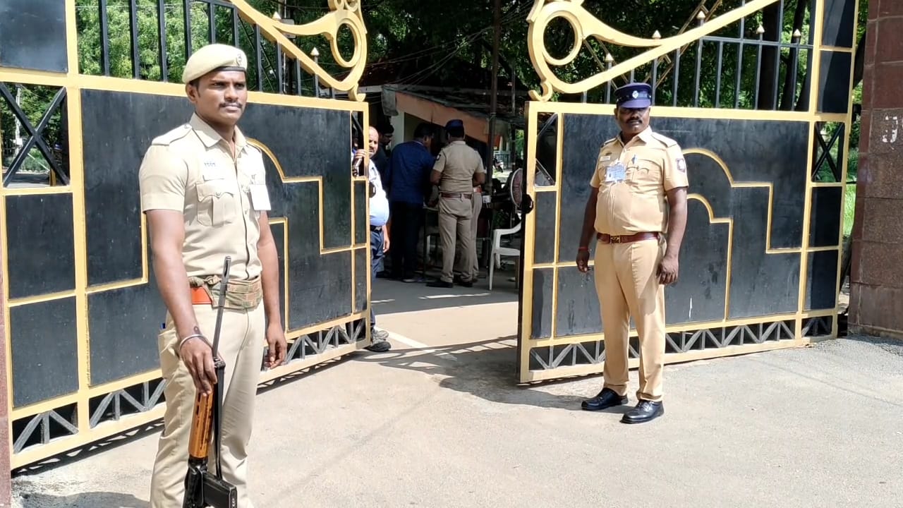 நாடாளுமன்ற தேர்தல் வாக்கு எண்ணிக்கை- முன்னிட்டு கோவையில் பாதுகாப்பு பணிகள் மற்றும் இறுதி கட்ட பயிற்சிகள் தீவிரம்...