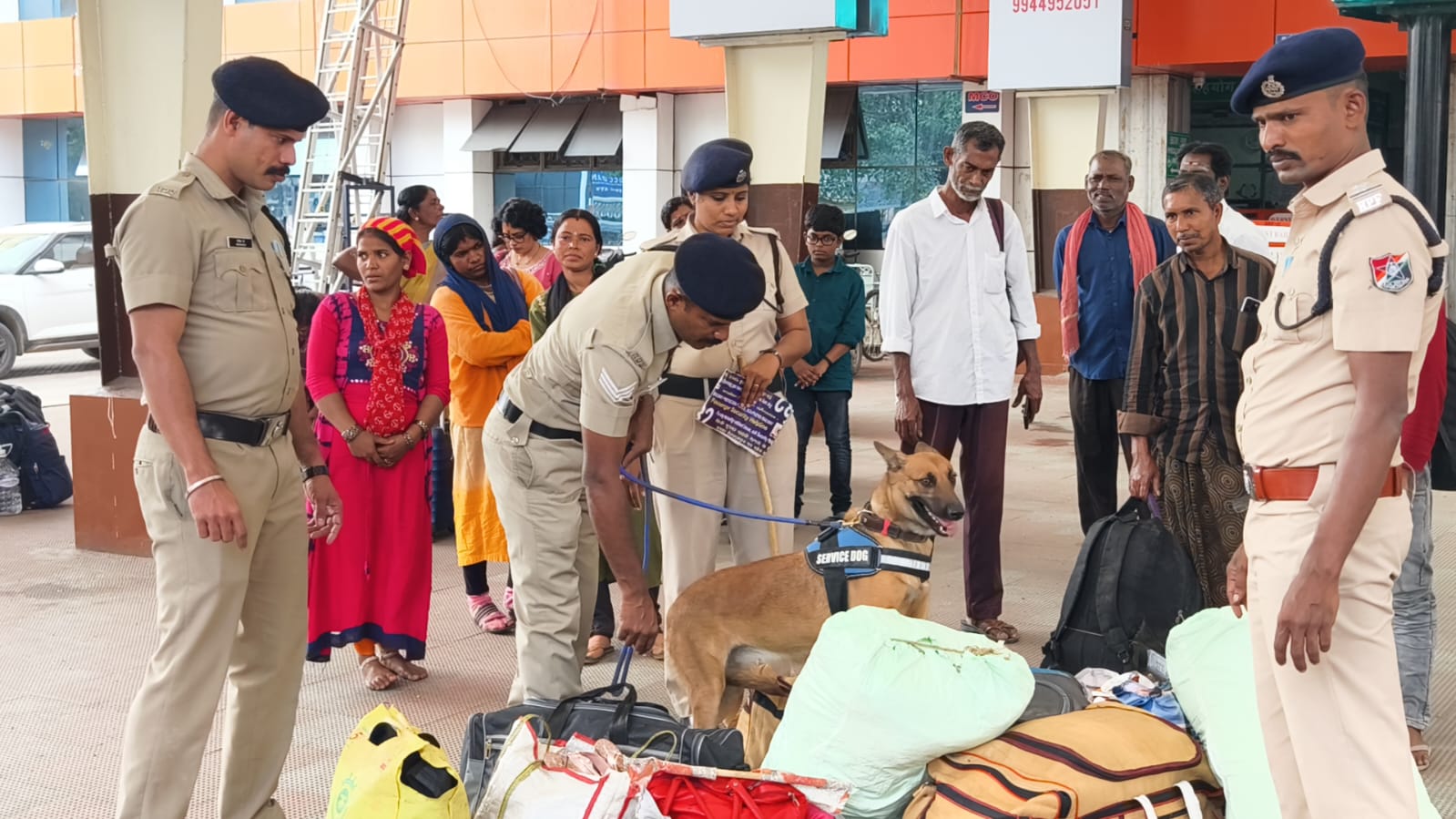 பாபர் மசூதி இடிப்பு தினத்தை முன்னிட்டு கோவையில் கண்காணிப்பு தீவிரம்...